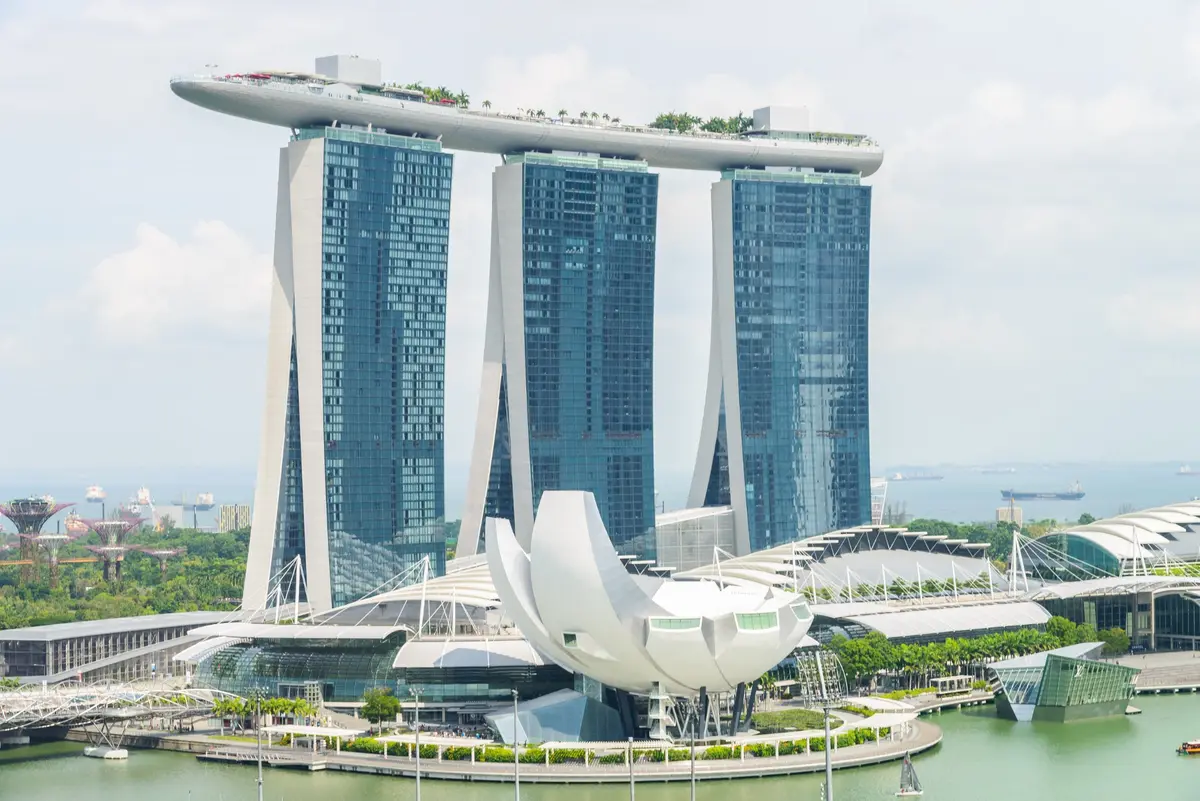 Marina Bay Sands und das ArtScience Museum bei Tageslicht